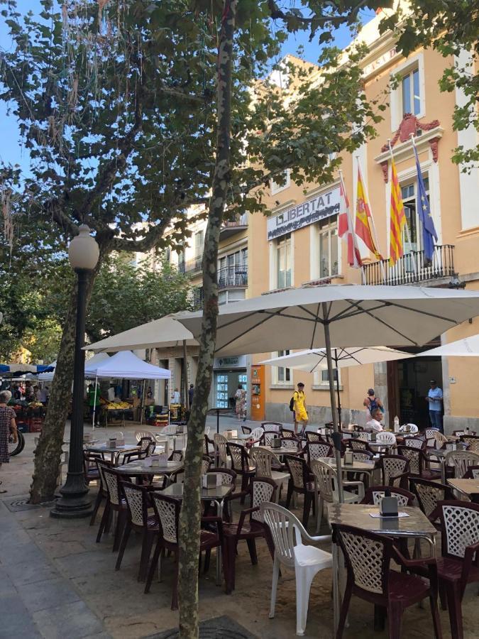 2 Bedroom Large Modern Apartment In Blanes Old Town 50M From The Beach! エクステリア 写真