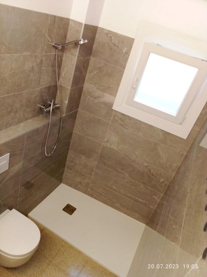 2 Bedroom Large Modern Apartment In Blanes Old Town 50M From The Beach! エクステリア 写真