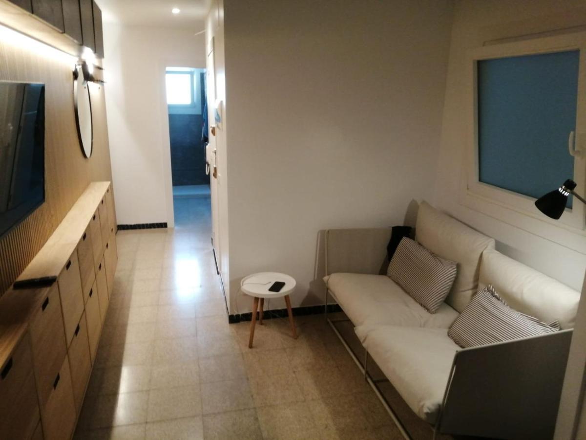 2 Bedroom Large Modern Apartment In Blanes Old Town 50M From The Beach! エクステリア 写真