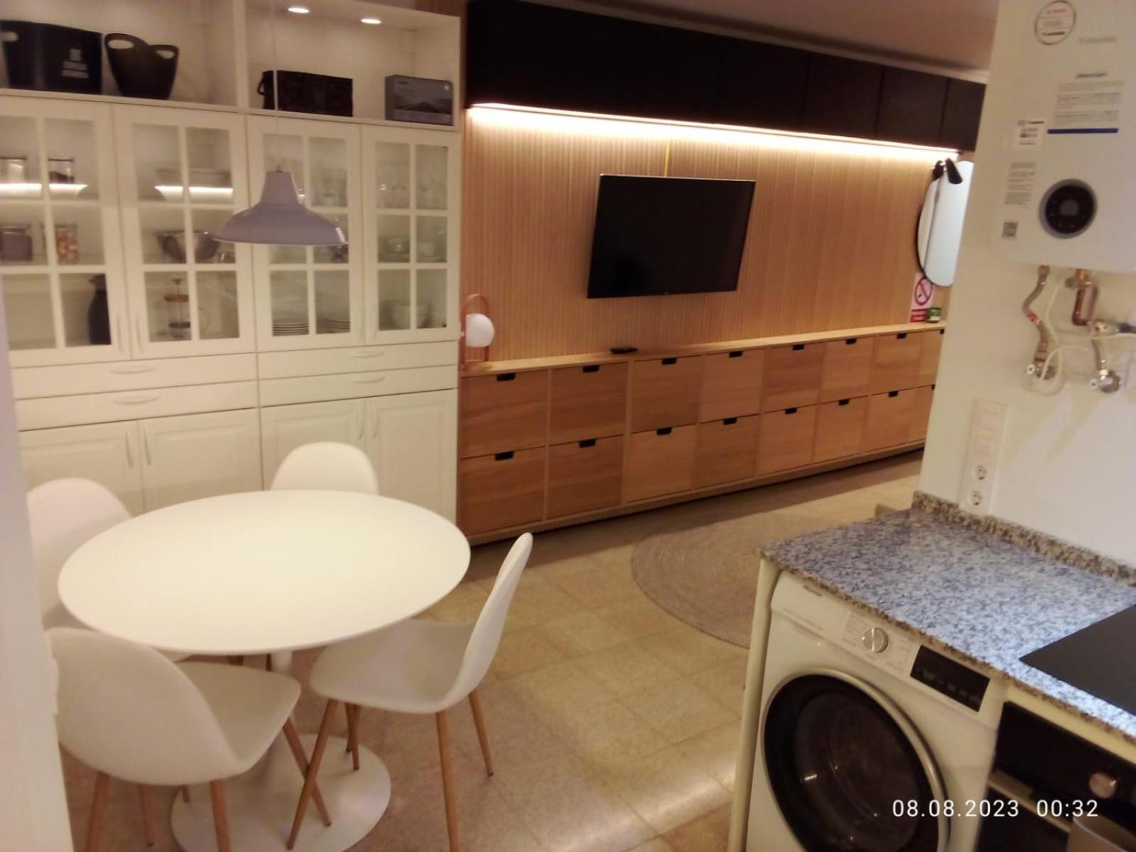 2 Bedroom Large Modern Apartment In Blanes Old Town 50M From The Beach! エクステリア 写真